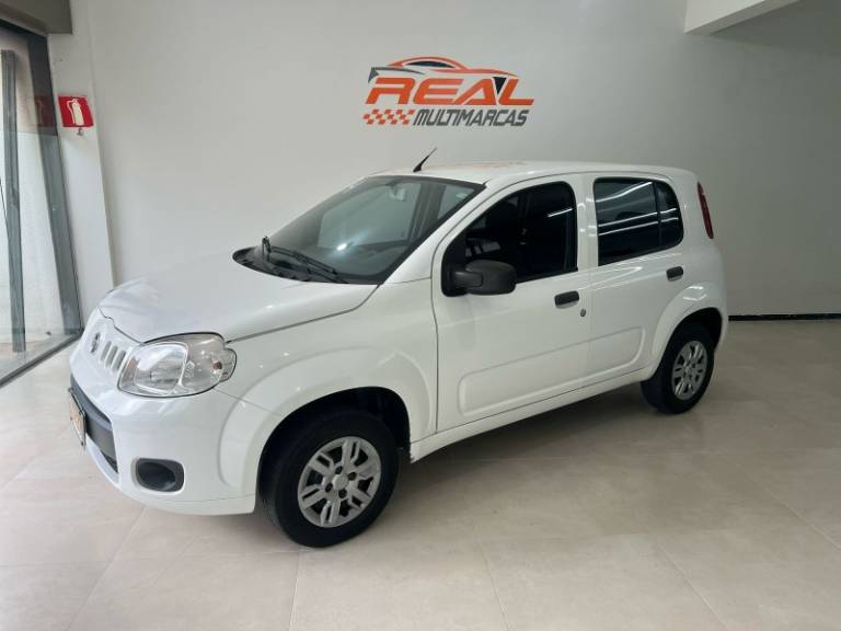 FIAT - UNO - 2014/2014 - Branca - R$ 25.900,00